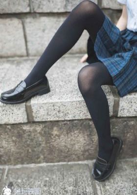 被陌生人公开羞耻调教演员表