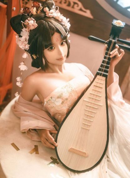 美女的裙底免费观看