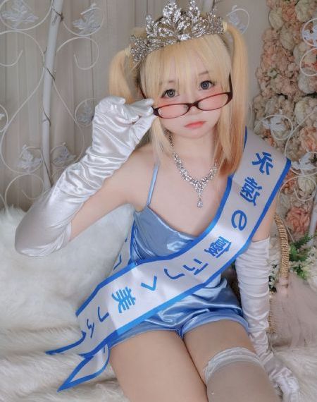 娇妻在舞厅被别人进入小说