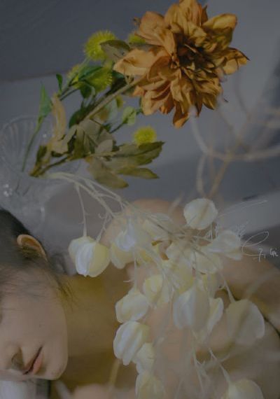 扒开美女下面进去