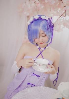家庭主妇的经销商 电影