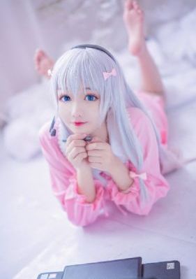 她唇之下免费观看