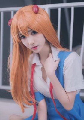 把坤巴放嘴巴里的视频